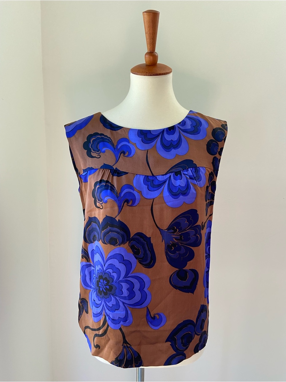 Gorgeous silk J Crew Brown and blue Floral print Sleeveless top